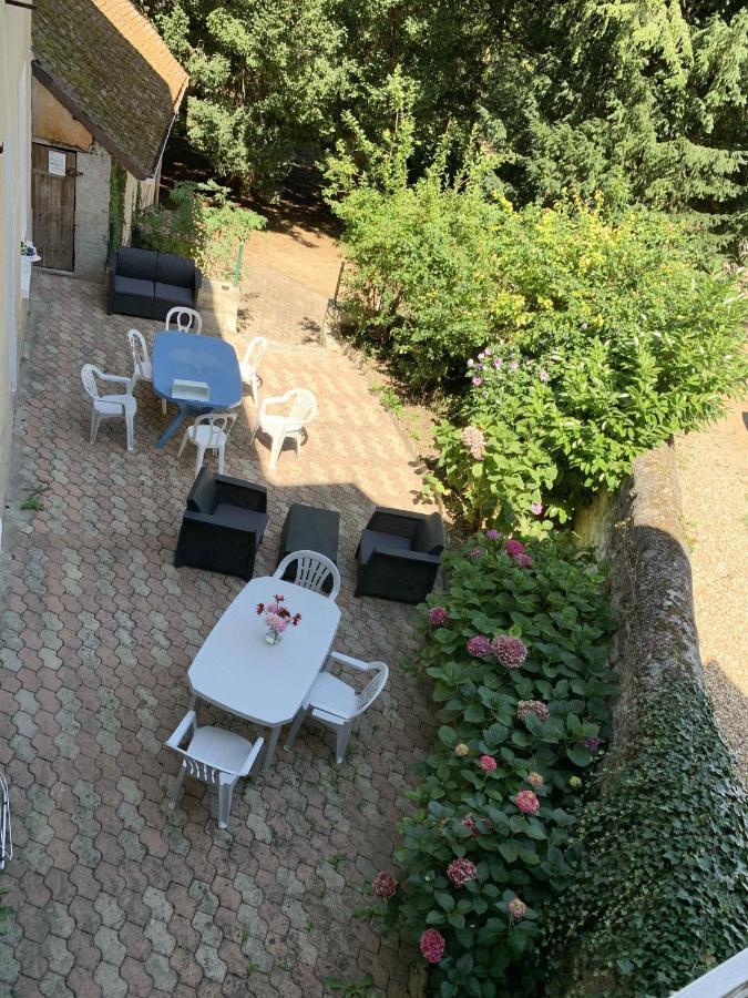 Meuble De Tourisme Dans Parc Arbore 1000M2 - Sejour-La-Roche Eperon Ла-Рош-Позе Экстерьер фото