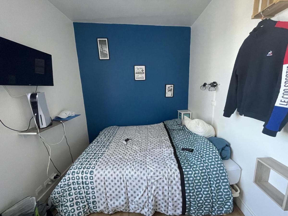 Meuble De Tourisme Dans Parc Arbore 1000M2 - Sejour-La-Roche Eperon Ла-Рош-Позе Экстерьер фото