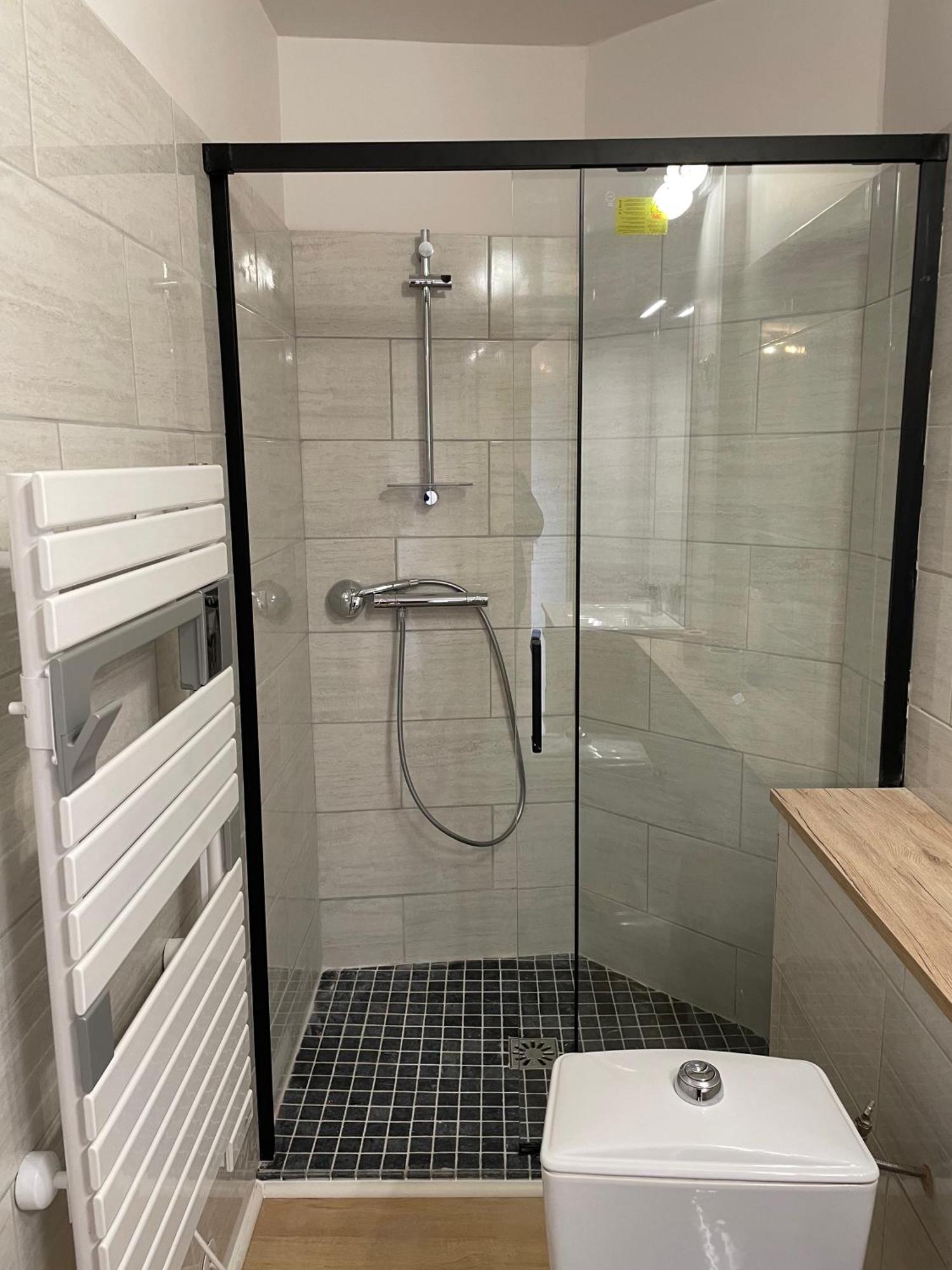 Meuble De Tourisme Dans Parc Arbore 1000M2 - Sejour-La-Roche Eperon Ла-Рош-Позе Экстерьер фото